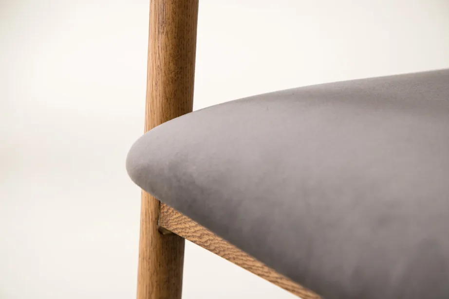 Tammepuidust söögitool Långön skandinaavia stiilis, hall sametist iste, 43000-270 – 11