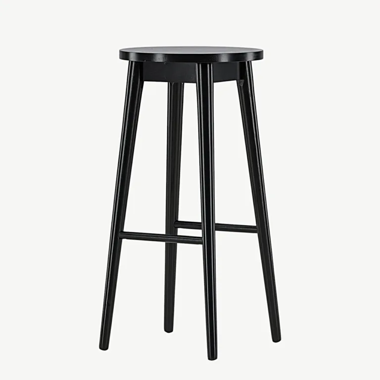 Mustast kummipuidust minimalistlik baaritool Mollösand jalatoega - 44100-061