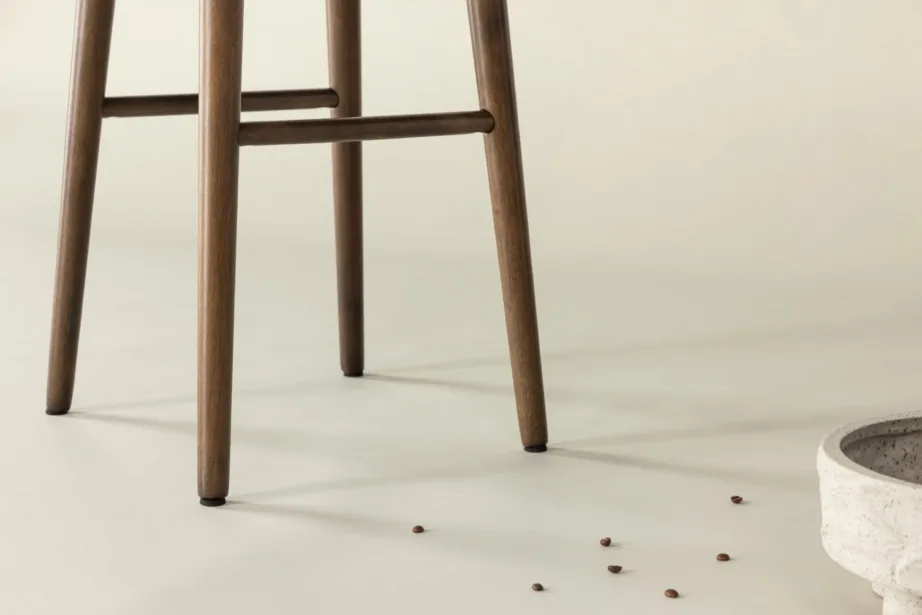 Mollösandi mokkatooniline kummipuust baaritool jalatoega, 44100-063 – 10