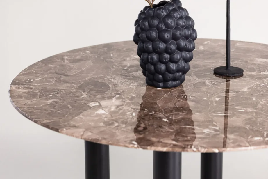 Ümmargune söögilaud Havsteni pruunist marmormustriga klaasist lauaplaadi ja mustade metalljalgadega, ø106 cm, 46100-150 – 11
