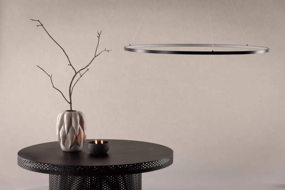 Rödäng x Josefin Lustig mustast alumiiniumist LED-rippvalgusti (Ø100 cm), 50050-001 – 5