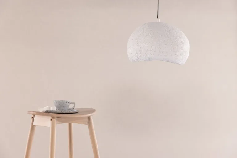 Rustikaalse stiiliga valge kiviefektiga rippvalgusti Gilltorp (Ø40 cm) - 50065-007