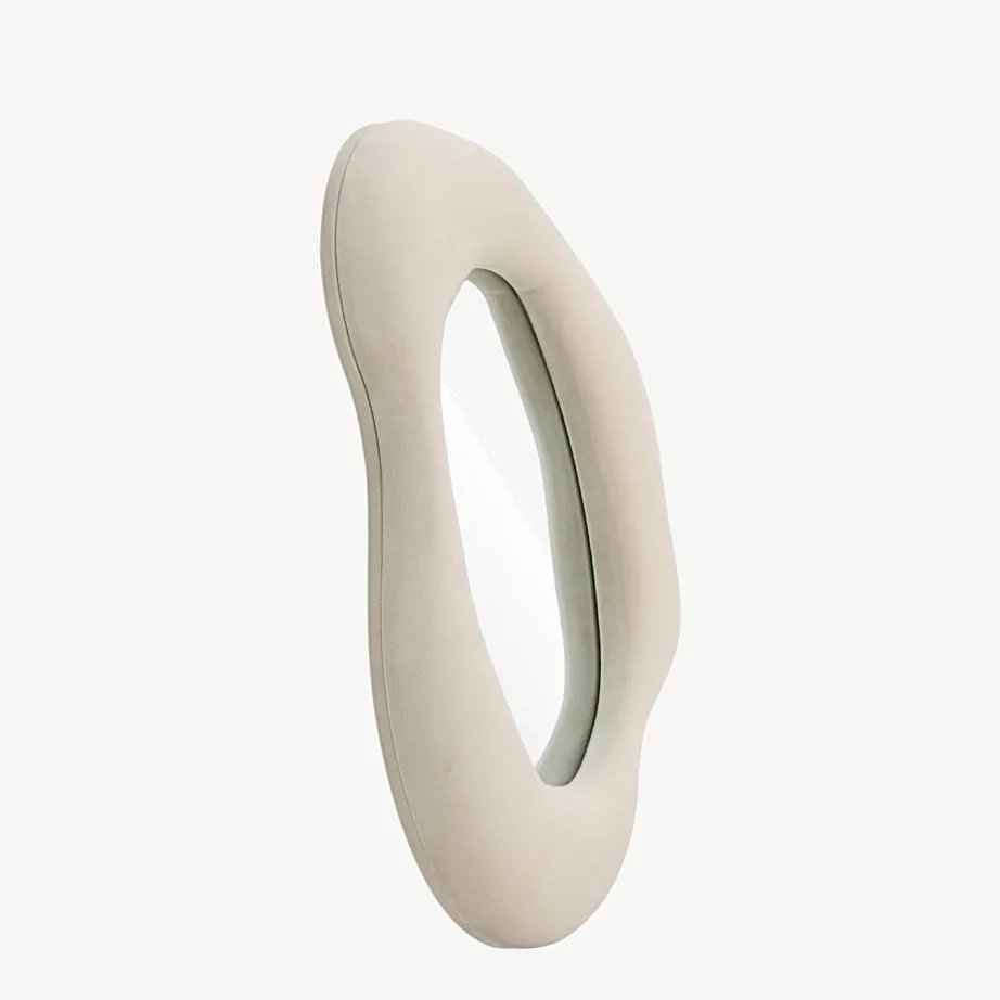 Beežist sametpolüestrist raamiga seinapeegel Louisville, 49 × 70 cm, 59178-101 – 6