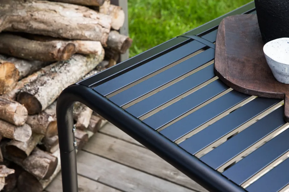 Mustast alumiiniumist välitingimustesse kohvilaud Borneo (70 × 70 cm), 6006-001 – 9