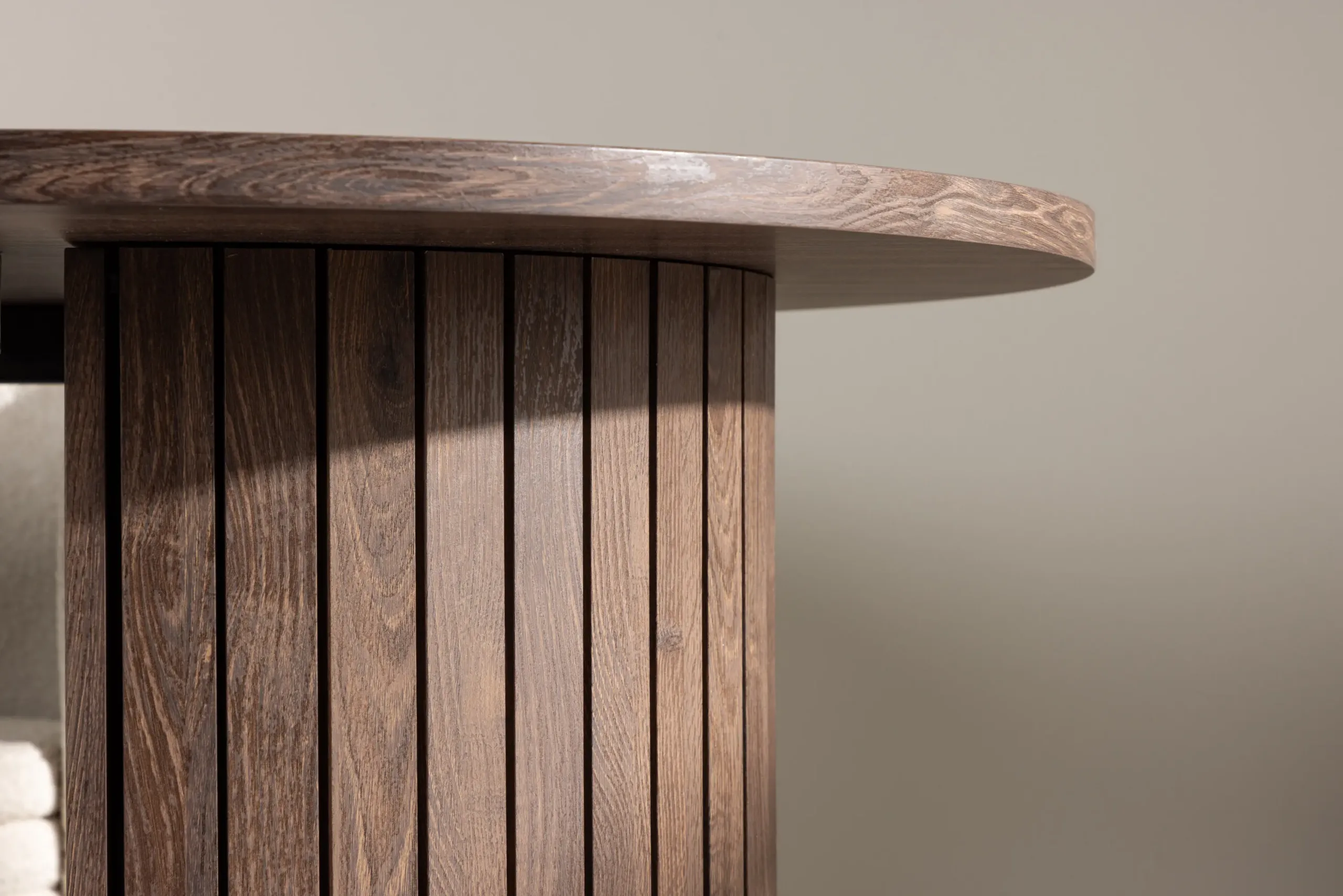 Mokka tooni ovaalne söögilaud Härön, 200x90 cm (MDF) - 61102-125