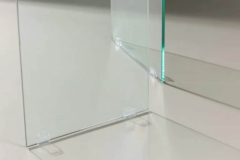 Helehalli MDF-plaadist söögilaud Ester läbipaistvate klaasist jalgadega, 180 × 90 cm - 61108-111