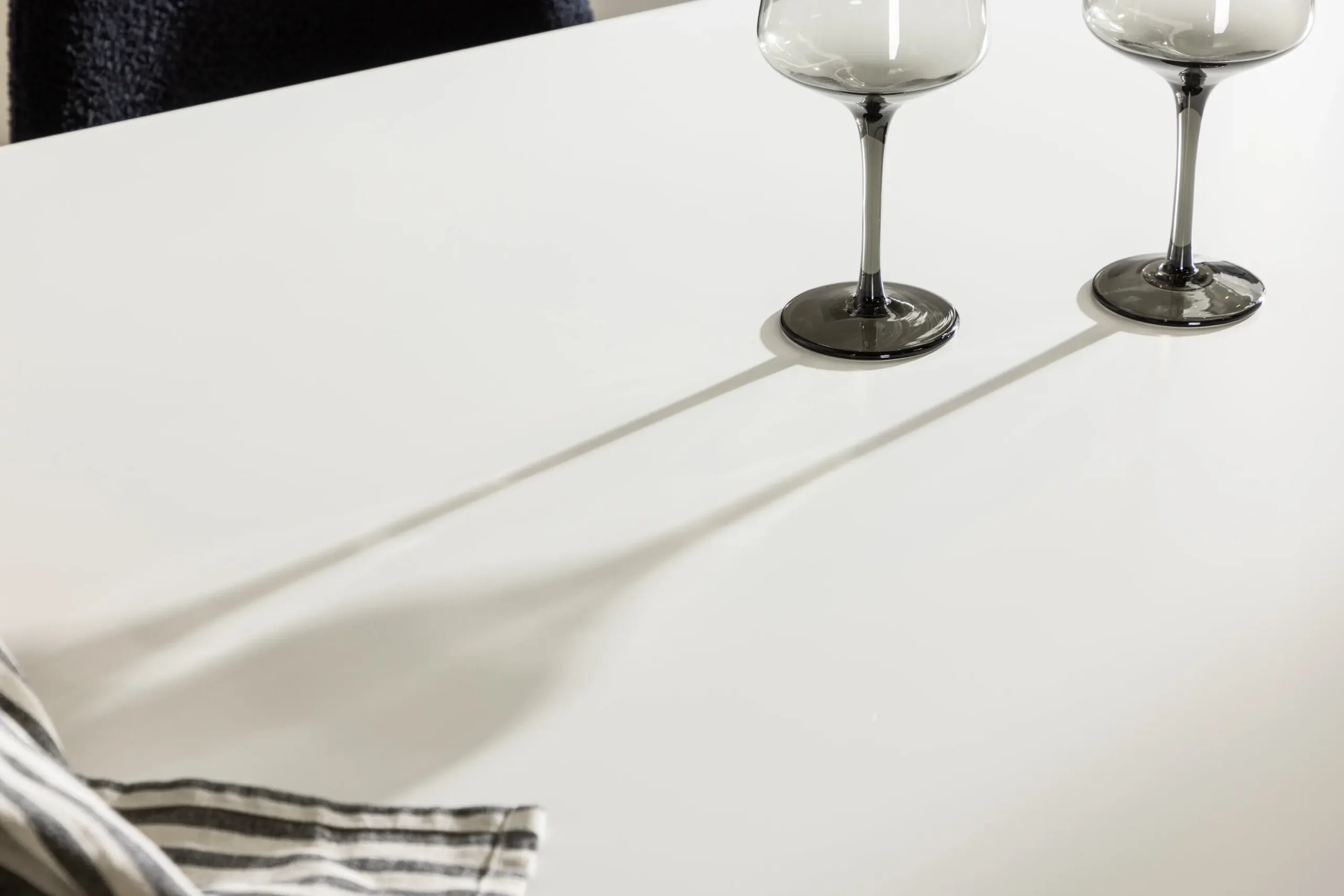 Valge MDF söögilaud Silar (180 × 90 cm, terasjalad) - 61126-101