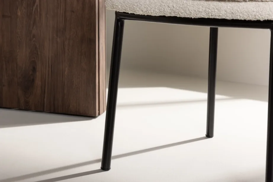 Valge buklee-kattega söögitool mustade terasjalgadega Agnes, 61136-100 – 10