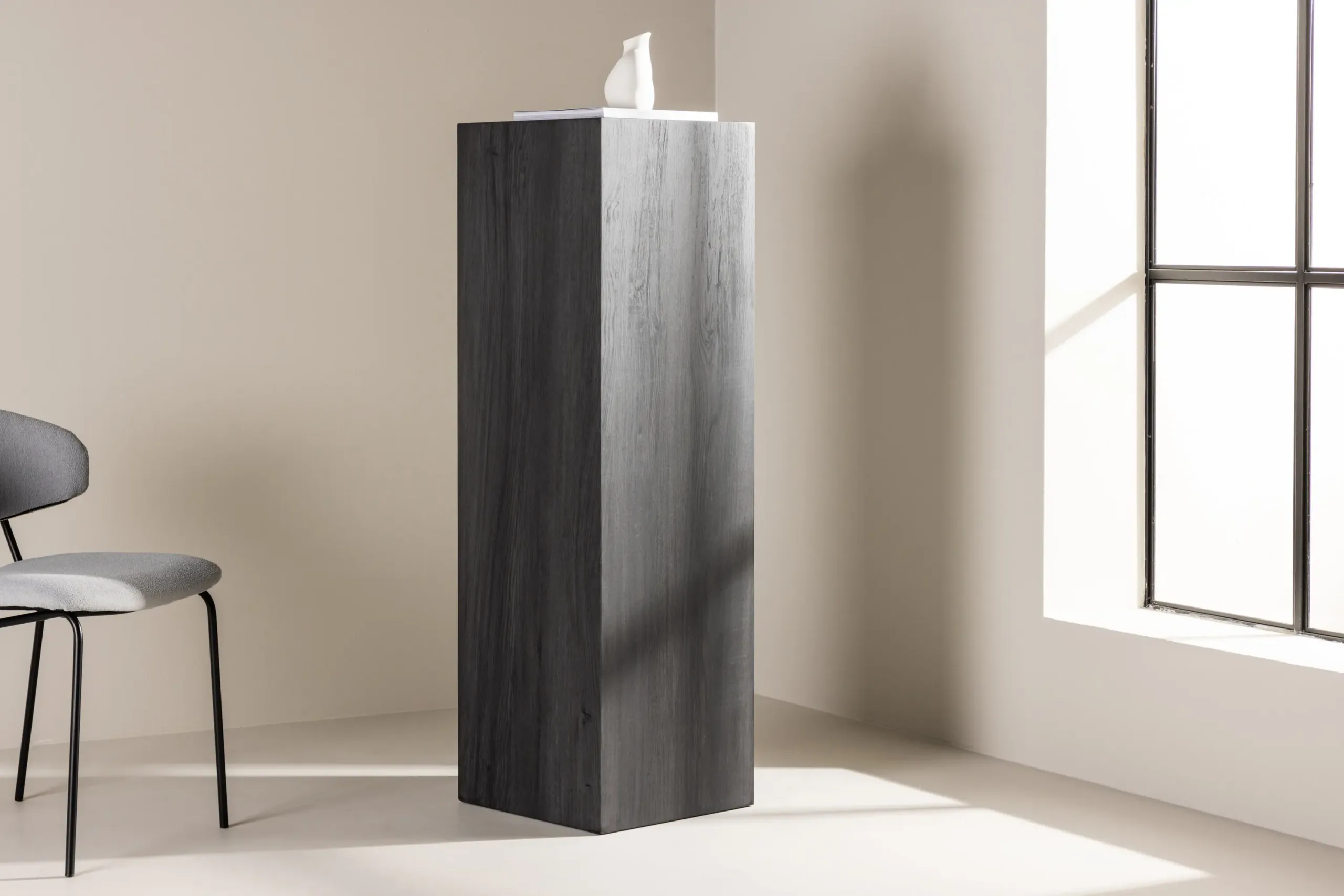 Must postamentlaud Ramsvik (MDF, 40 × 40 × 130 cm) - 61179-100