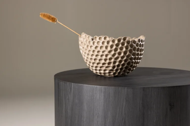 Ümmargune must diivanilaud York, ø80 cm, MDF - 61196-100