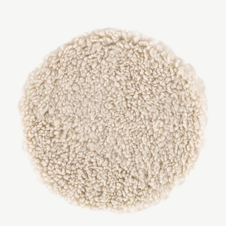 Valge ümmargune kunstlambavillast istmepadi Katy, ø34 cm - 61252-101