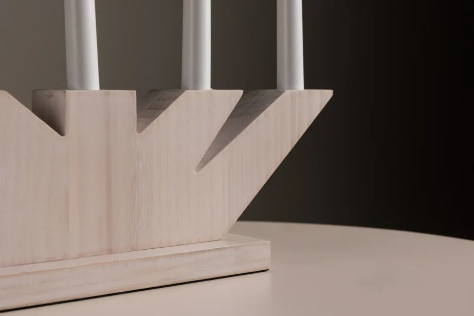 Valge peitsiga männipuidust advendiküünlalamp Verbier, 5-pirnine, 61840-130 – 10