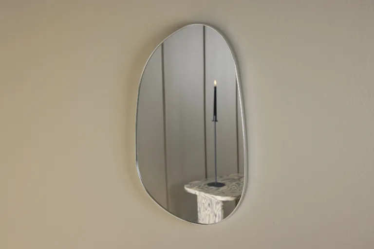 Askersund väiksemõõduline seinapeegel hõbedase alumiiniumraamiga 65x40 cm - 61718-331