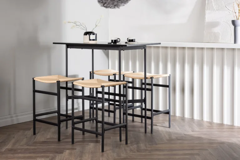 Baarikomplekt Rax must MDF laud ja Polly naturaalset ratani istmega baaritool - GR23697