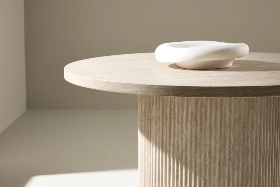 Beež MDF-plaadist ümar diivanilaud Härön (travertiini imitatsioon, ø80 cm), 62058-999 – 9