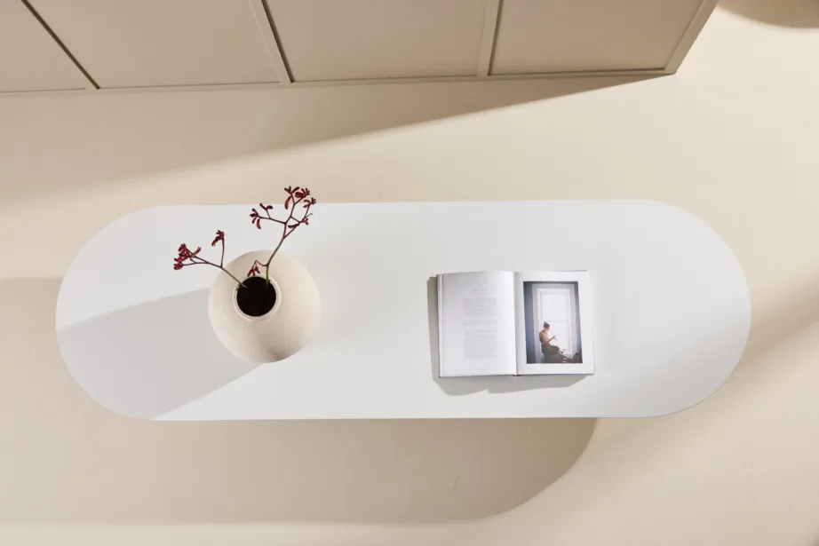 Beež madal diivanilaud Narvik (sünteesitud kivi, 190×60 cm), 62053-112 – 9