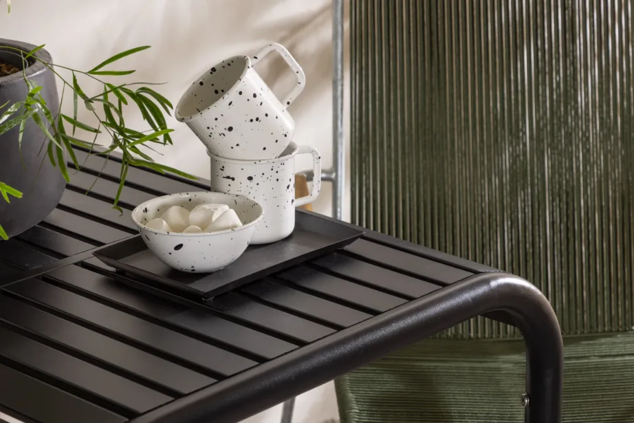 Borneo välimööbli söögilaud koos kahe rohelise punutud tooliga, GR23312 – 10