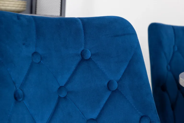 Ümmargune söögikomplekt Razzia hallist terazzo kivist laua ja siniste velvettoolidega (must/messingdetailid) - GR14026