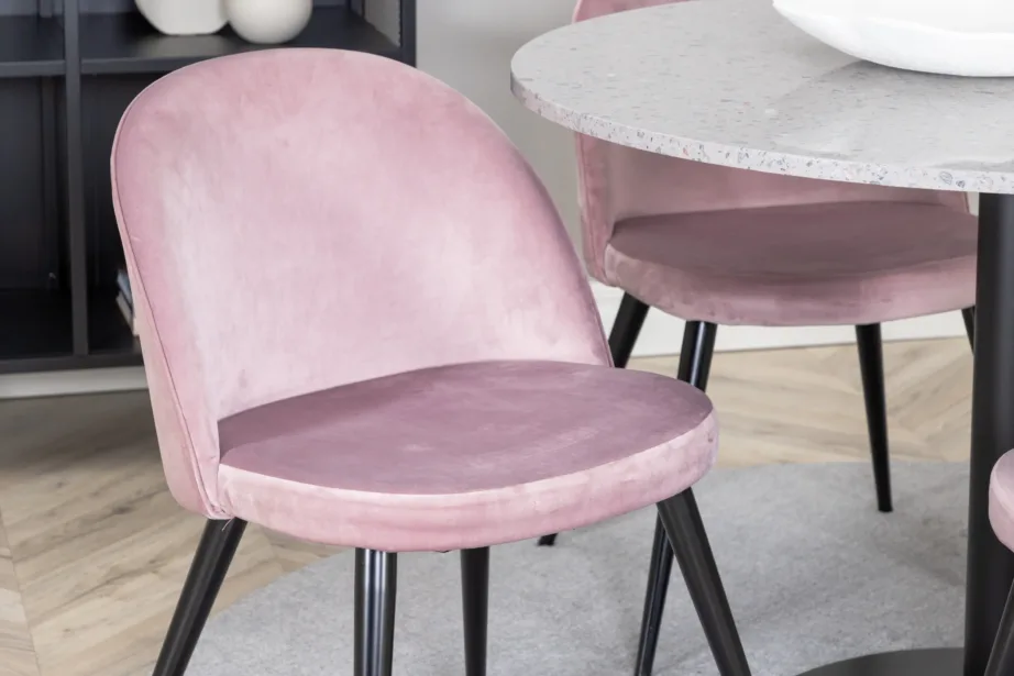 Ümmargune söögilauakomplekt Razzia halli terazzo lauaga ja tolmuroosade samettoolidega, GR14029 – 8