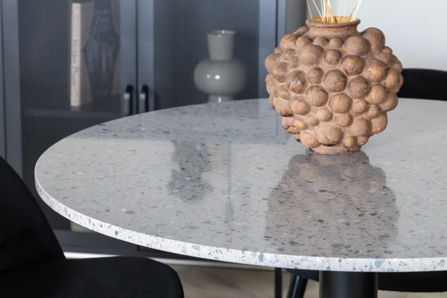 Razzia ümmargune terazzo söögilauakomplekt mustade velvettoolidega, GR14052 – 7