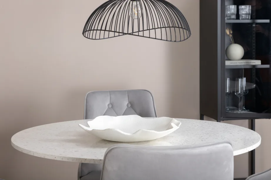 Ümmarguse terazzo lauaplaadiga söögilaud Razzia ja helehallid Velvet Deluxe toolid, GR14096 – 4