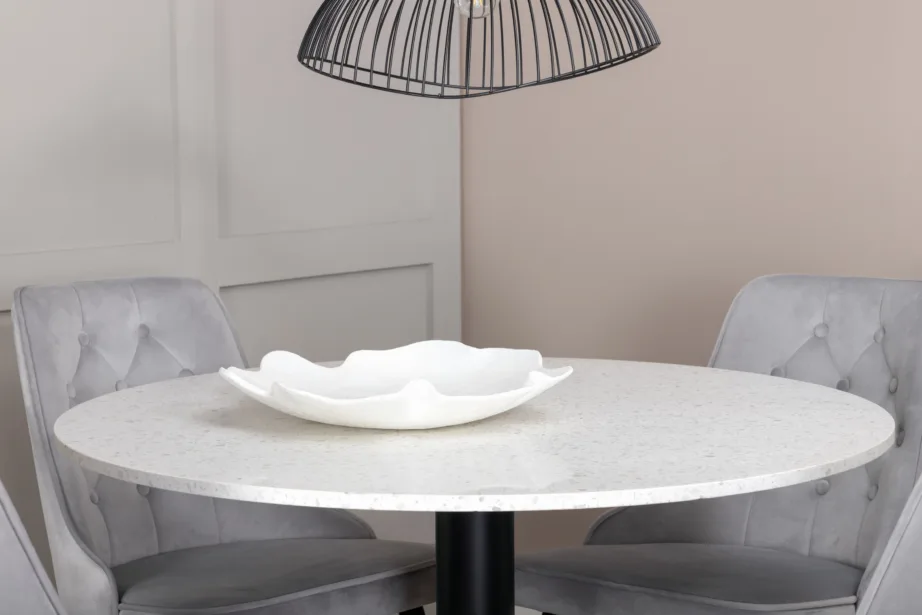 Ümmarguse terazzo lauaplaadiga söögilaud Razzia ja helehallid Velvet Deluxe toolid, GR14096 – 5