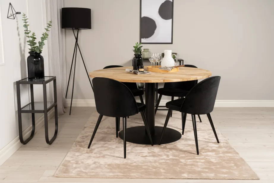 Ümmargune tiigipuust söögilaud Cirebon mustade velvetkattega toolidega, GR18073 – 5