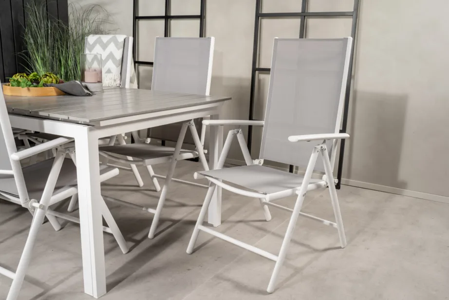 Pikendatav aiamööblikomplekt Levels (puitplastkomposiit, hall/valge) ja reguleeritavad toolid Break (alumiinium, hall/valge), GR18458 – 9