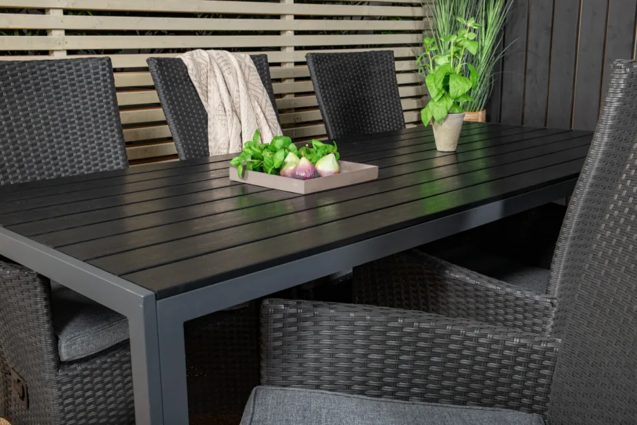 Must alumiiniumist välimööbli söögikomplekt Break (laud 205×90 cm, 8 rotangist käetugedega tooli), GR18627 – 11