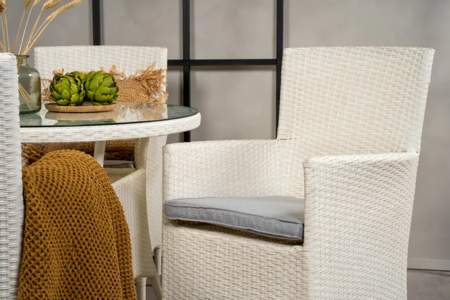 Volta ümmargune klaasplaadiga aiamööblikomplekt, valge polürotang (1 laud ja 4 tugitooli polstritega), GR18734 – 6