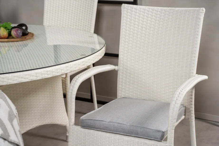 Volta ümmargune valge aiamööbli komplekt (klaasist söögilaud ø150 cm ja virnastatavad toolid Anna), GR18736 – 7