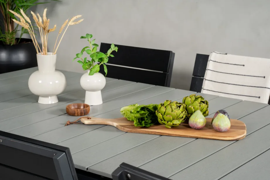 Moodne aiamööbli söögikomplekt Levels (hall laud 224cm, 6 musta virnastatavat tooli, alumiinium, Aintwood), GR18844 – 8