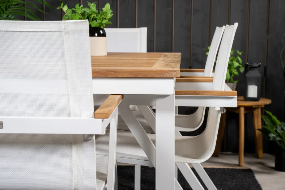 Aiamööblikomplekt Panama – laiendatav tiigipuust laud ja 6 valge raamiga virnastatavat tooli, GR18956 – 11