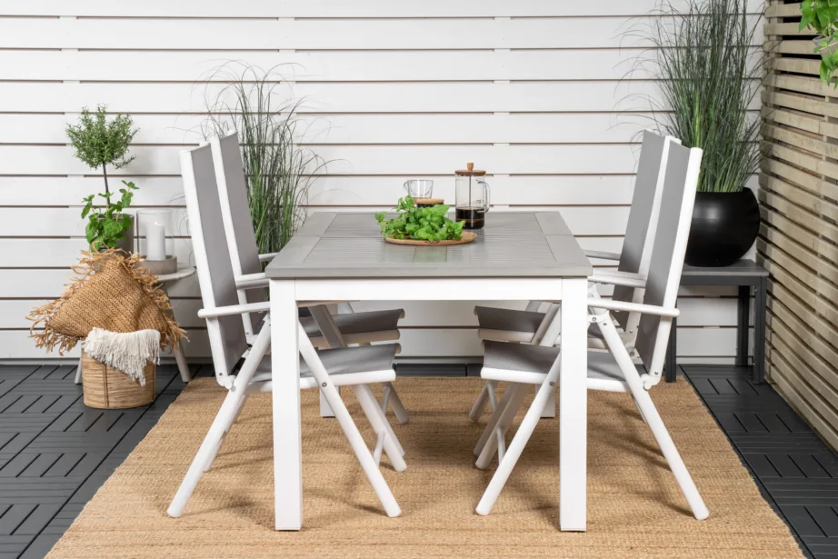 Laiendatav valge aiakomplekt Albany – alumiiniumist raam, hall puitplastkomposiit, 4 kokkupandavat tooli, GR18996 – 8