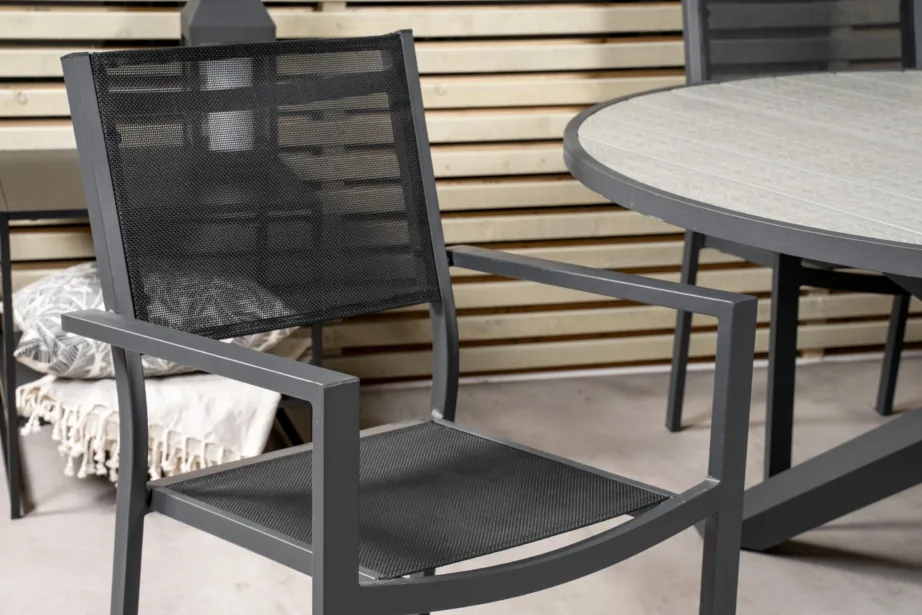 Parma ümmargune aiamööblikomplekt (puitplastkomposiit, alumiinium, 4 virnastatavat tooli, hall/must), GR19007 – 6