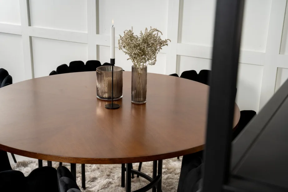 Ümmargune söögilaud Copenhagen mustade velvetkattega Limhamn toolidega (6 tk), GR19332 – 7