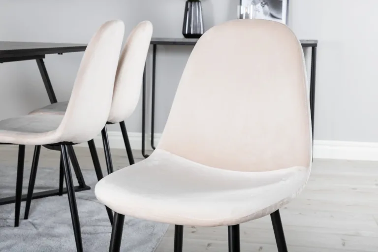 Kaasaegne Marina musta lauaplaadiga söögilaud ja beežide velvettoolidega komplekt - GR19522