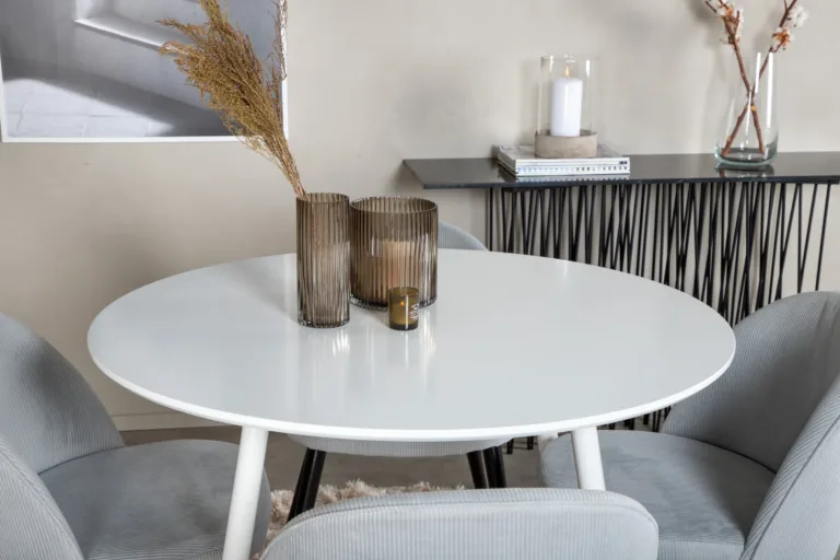 Ümmargune söögilauakomplekt Plaza, valge MDF laud ja helehallid Velvet kangast toolid - GR19575
