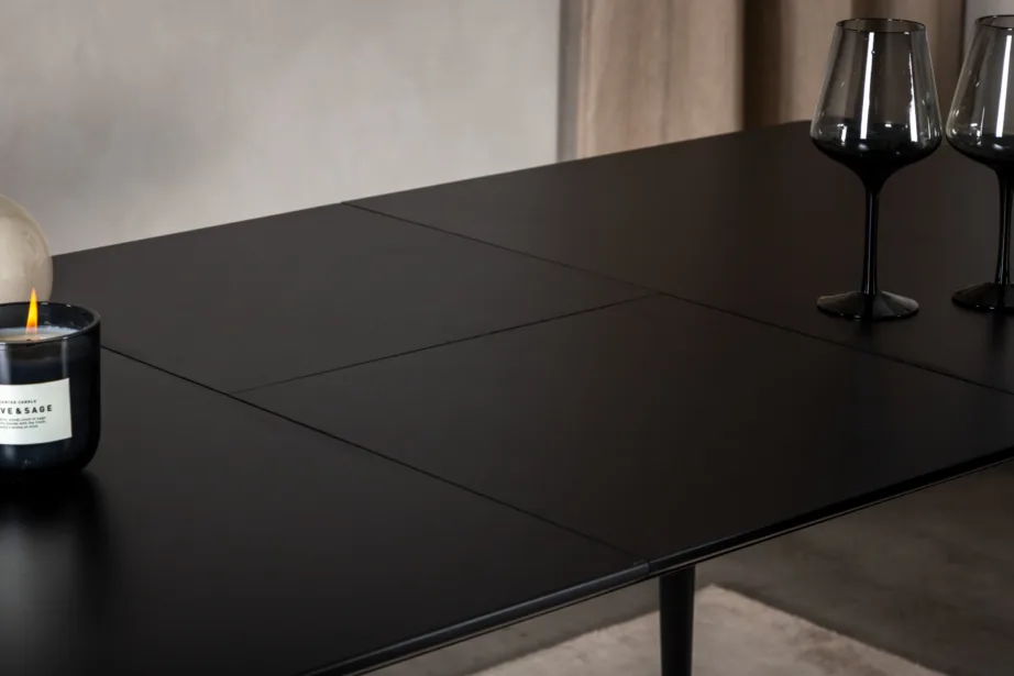 Silar ristkülikukujuline must söögilauakomplekt mustade MDF-laua ja polsterdatud toolidega, GR19595 – 10