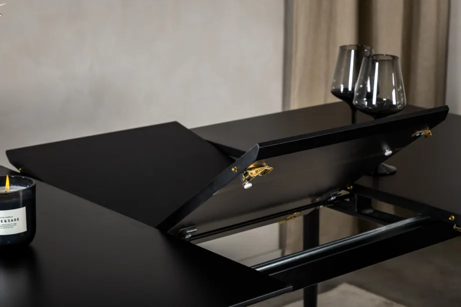 Silar ristkülikukujuline must söögilauakomplekt mustade MDF-laua ja polsterdatud toolidega, GR19595 – 11