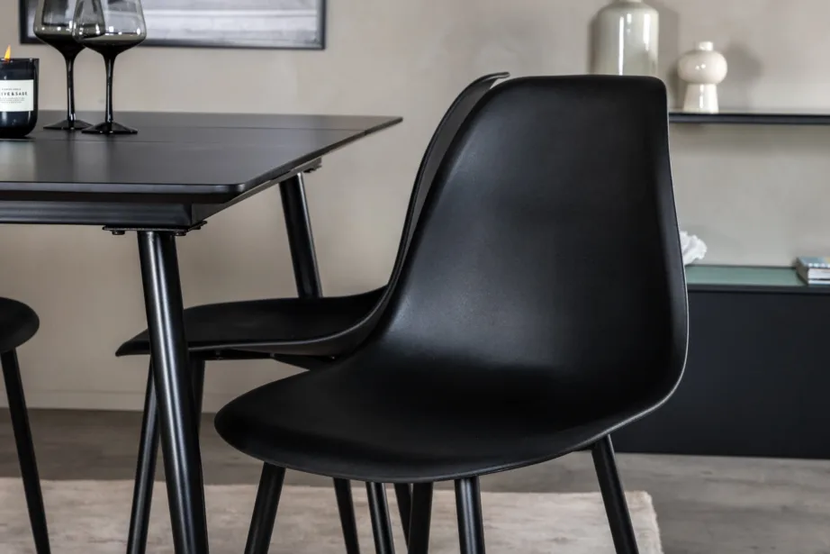 Silar must söögitoakomplekt: ristkülikukujuline MDF-laud ja neli musta plastiktooli, GR19597 – 7