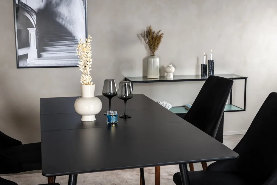 Pikendatav must ristkülikukujuline söögilauakomplekt Silar, melamiinist lauaplaat, terasjalad ja mustad Leone toolid puidust jalgadega, GR19601 – 8