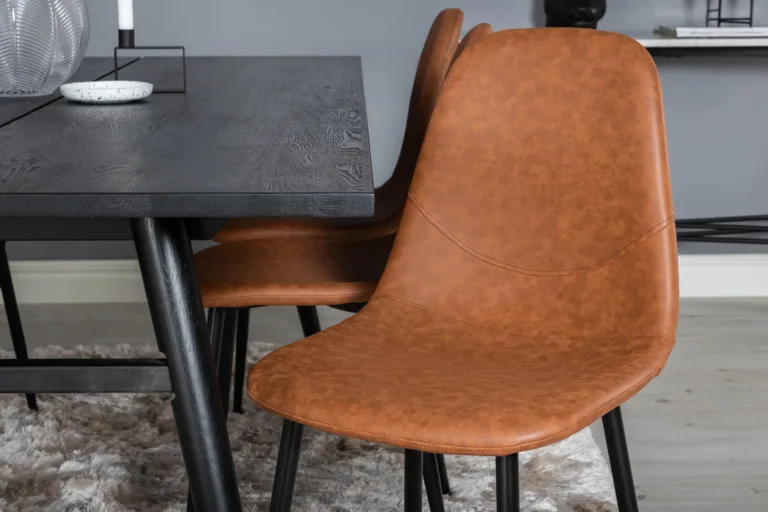 Kaasaegne must ristkülikukujuline söögikomplekt Sleek kuue pruuni Polar tooliga - GR19610