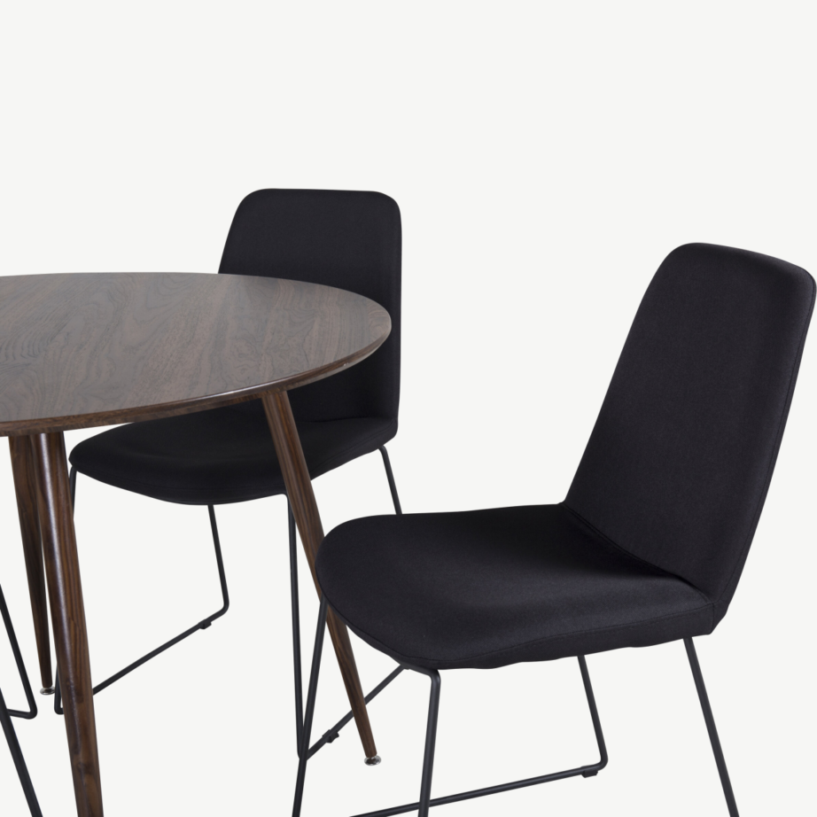Plaza ümmargune söögilauakomplekt pähkliviimistluse ja mustade Muce toolidega (4 tk), GR19682 – 3