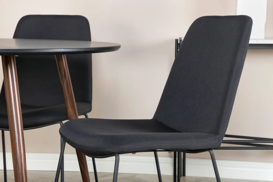 Ümmargune söögilaud Plaza musta lauaplaadiga, pähklitoonis jalgade ja Muce mustade söögitoolidega, GR19736 – 7