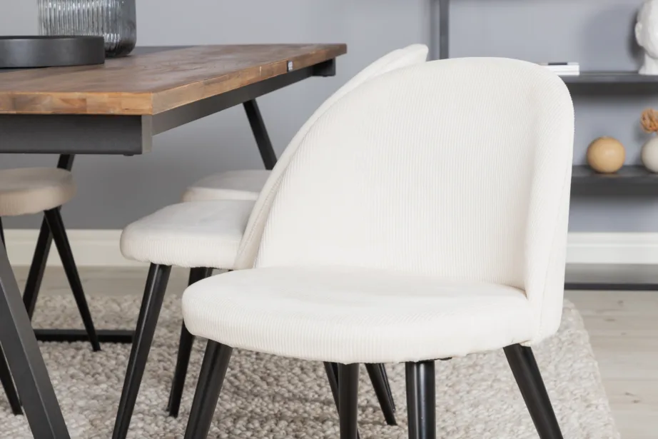 Tiigipuust söögilaua komplekt Jakarta musta terasraamiga ja kreemikate velvettoolidega, GR19785 – 7