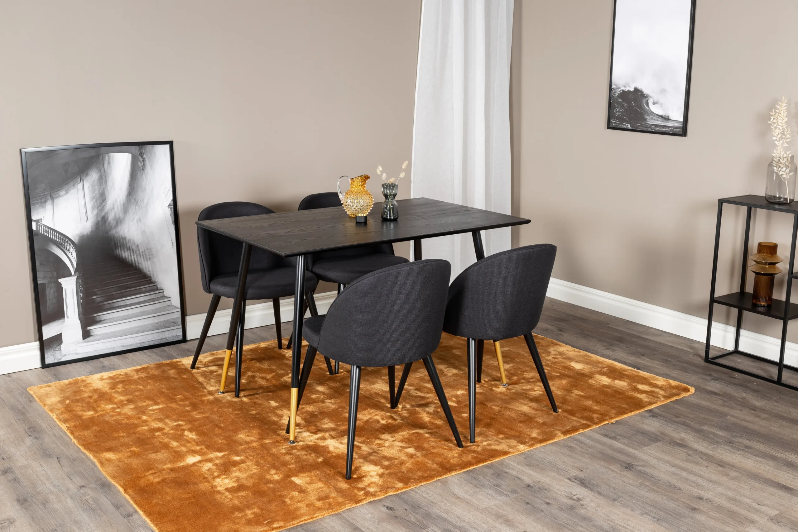 Must söögitoakomplekt Dipp laud 120x85 cm ja 4 velvetist tooli - GR20009