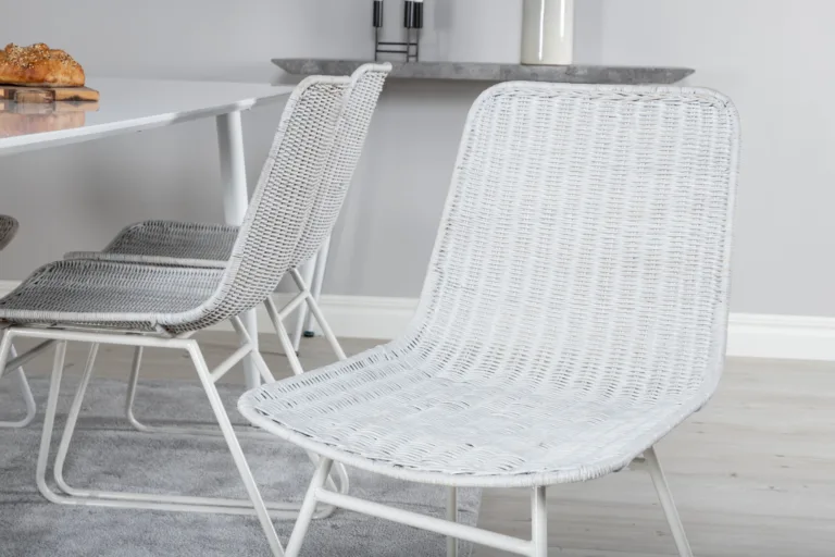 Söögitoa komplekt Polar valge MDF-laua ja 6 rotangist tooliga (180 cm) - GR20069