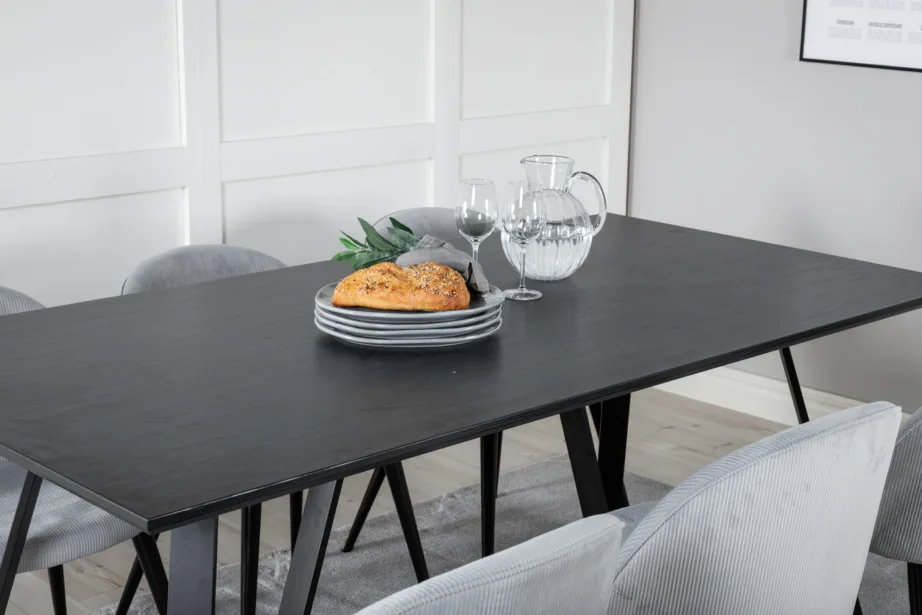 Kaasaegne söögilaud Marina, must MDF, ristkülikukujuline, metalljalgadel, GR20224 – 8