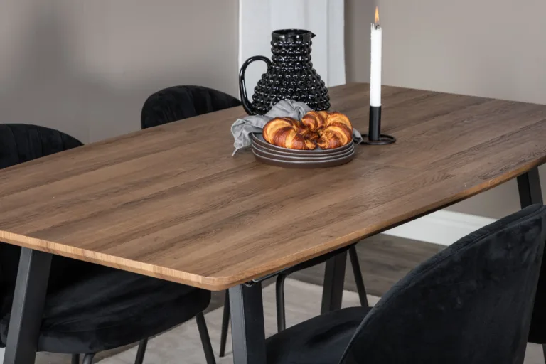 Inca ristkülikukujuline söögilaud mustade velvetist toolidega - GR20290